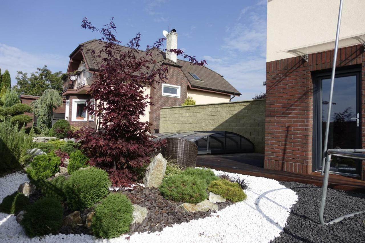 Tiny House With Private Pool Appartement Janosikova Buitenkant foto