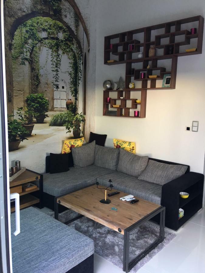 Tiny House With Private Pool Appartement Janosikova Buitenkant foto