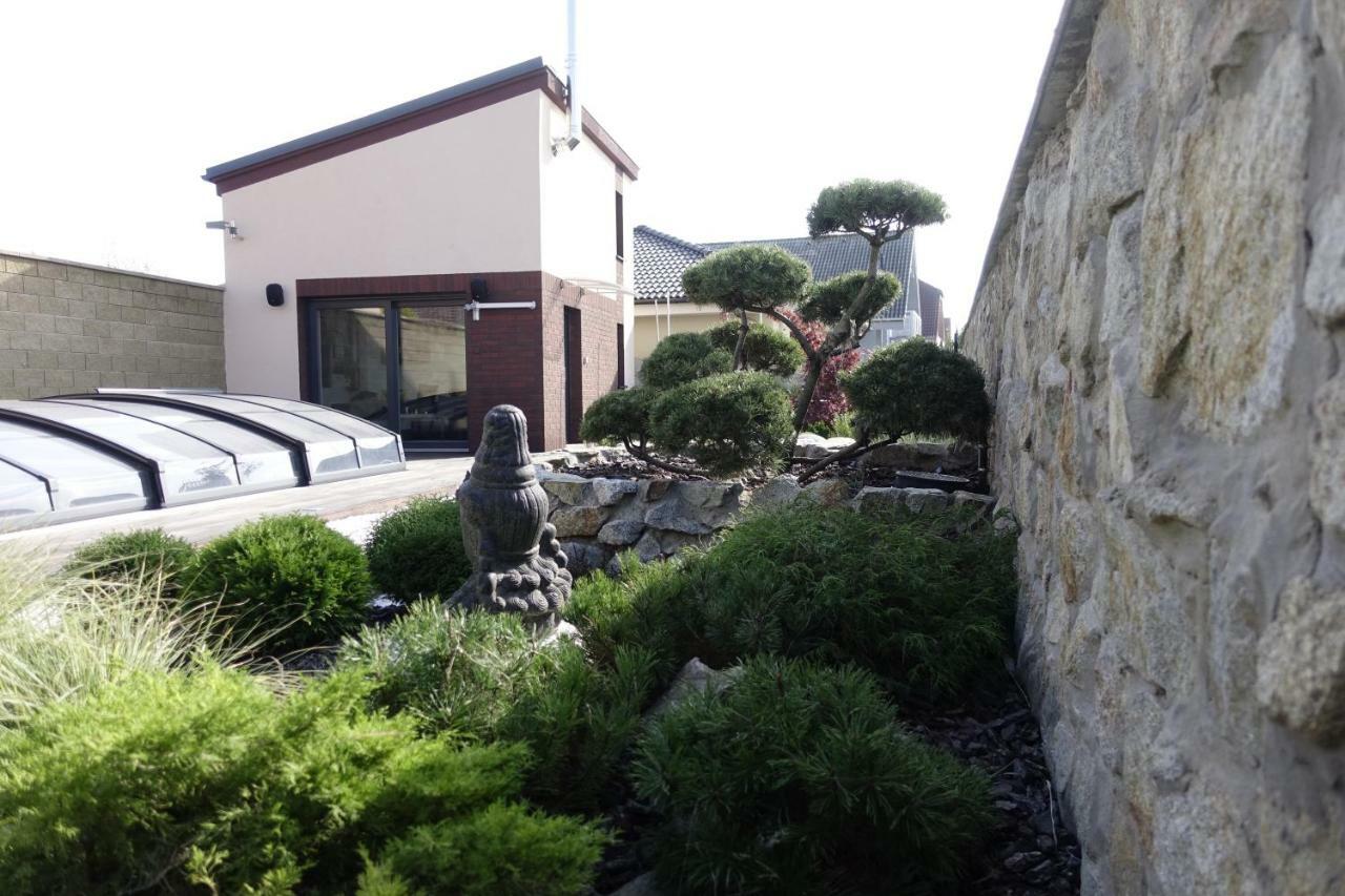 Tiny House With Private Pool Appartement Janosikova Buitenkant foto